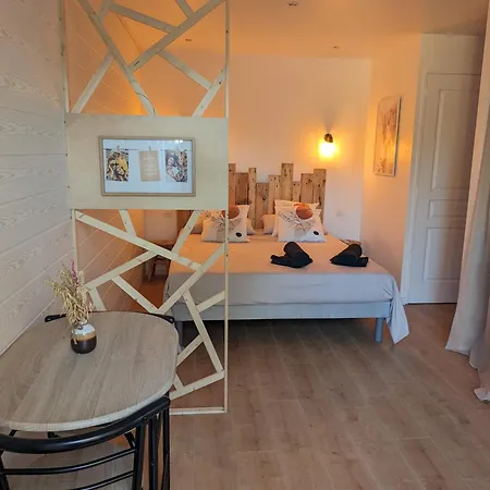 Chez Celine Et Sebastien Bed and breakfast