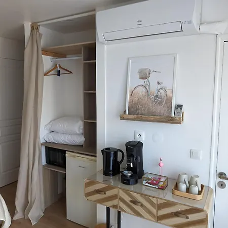 Chez Celine Et Sebastien Bed and breakfast Aigues-Mortes